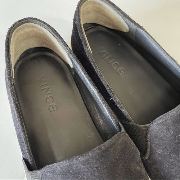 VINCE Slip On Shoes - Picture 3 of 6